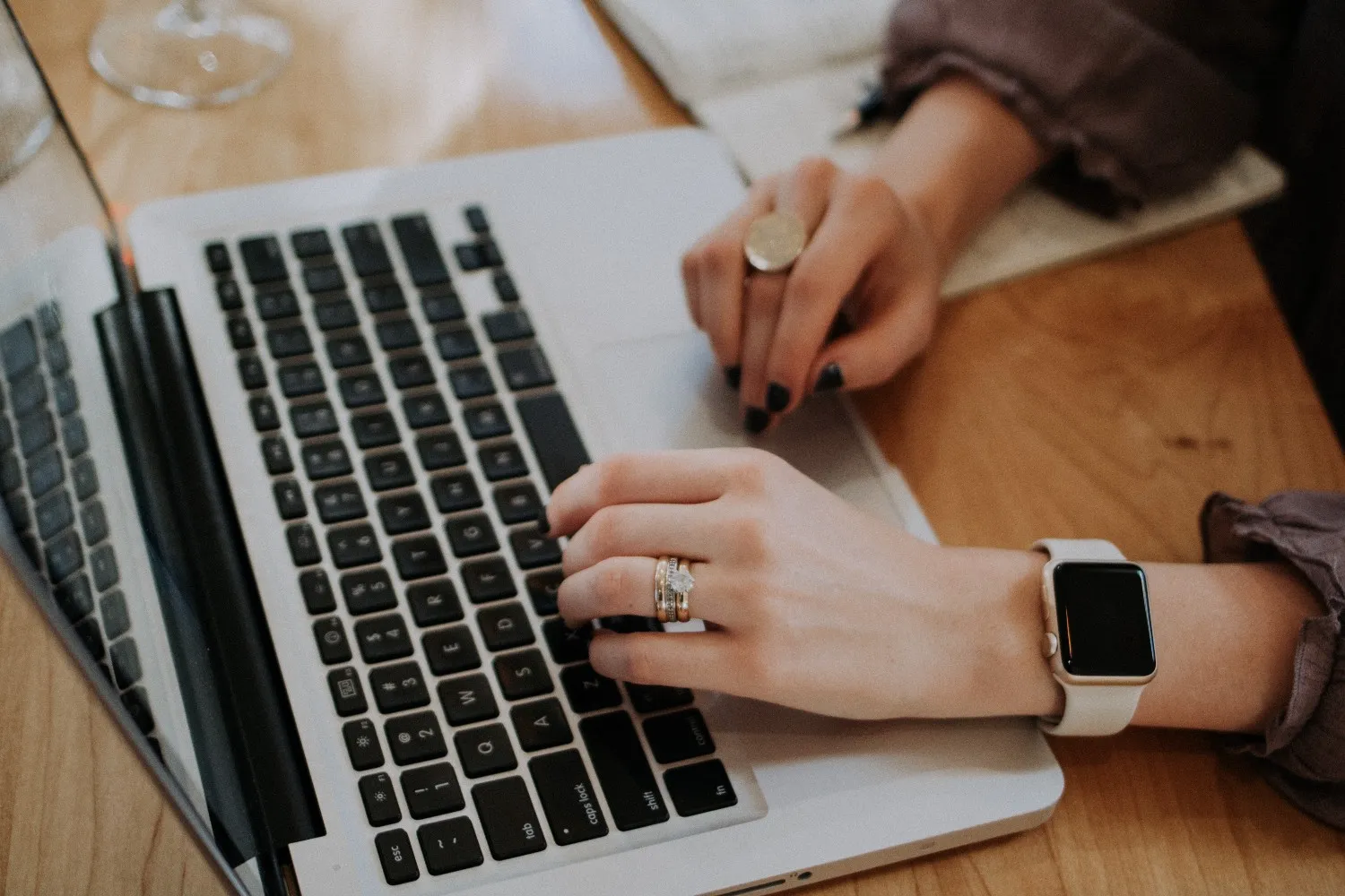 Why Is Your Workplace Internet Running Slow? Uncovering the
 - 德州扑克游戏
